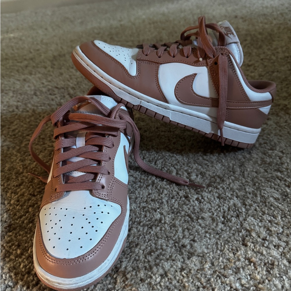 Rose Nike Dunks